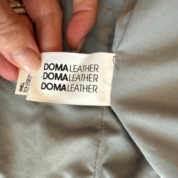 Pre-loved Distressed Domo Leather Motorcycle Jacket - Sized XS/S - Picture 5 of 9